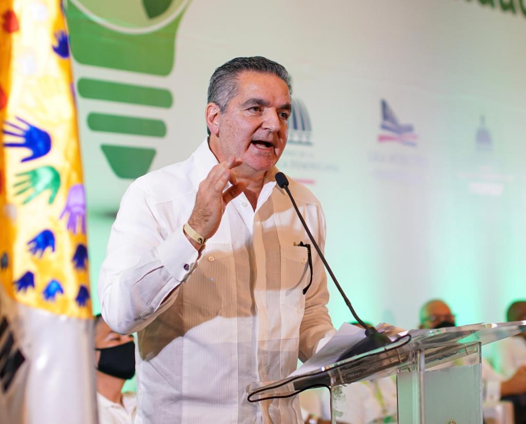 Sobre la reforma constitucional, Neney Cabrera afirma “el ladrón juzga por su condición”