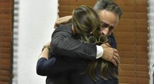 Jean Alain Rodríguez junto a su esposa.