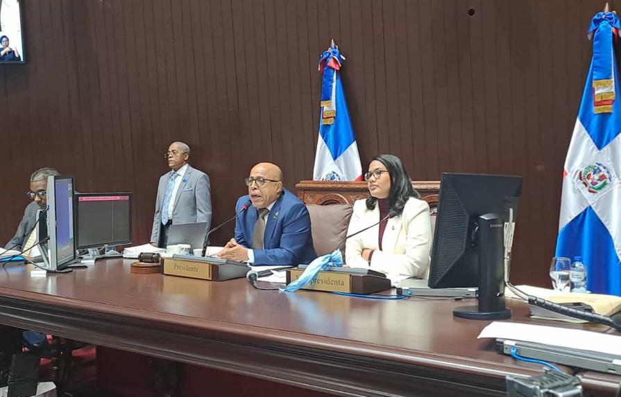 Reunión diputados encabezada por Alfredo Pacheco