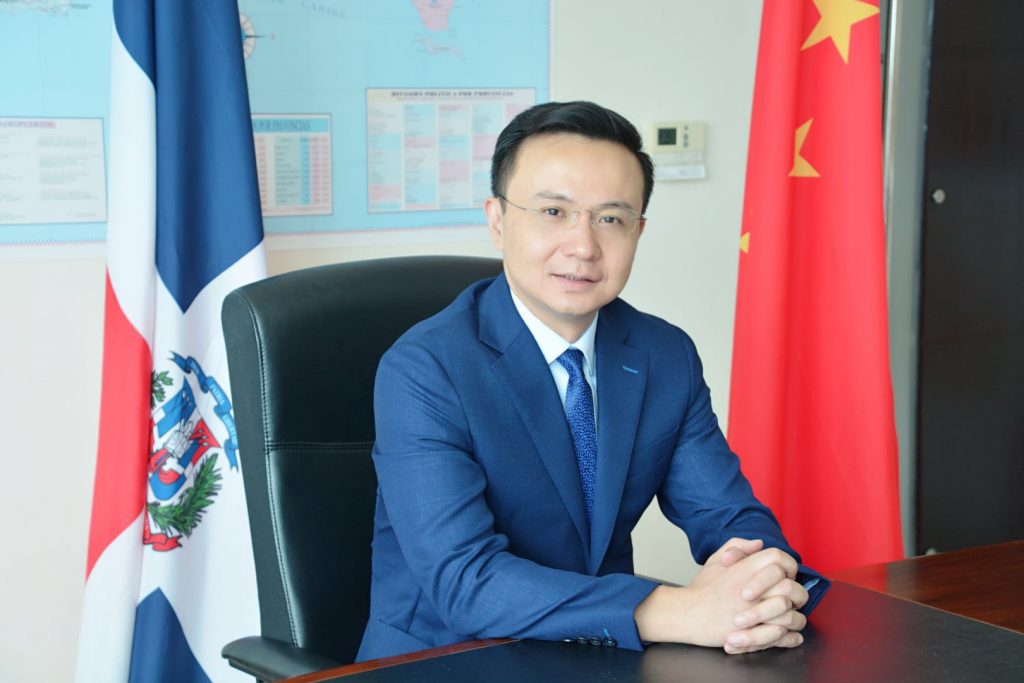 Embajador Zhang Run