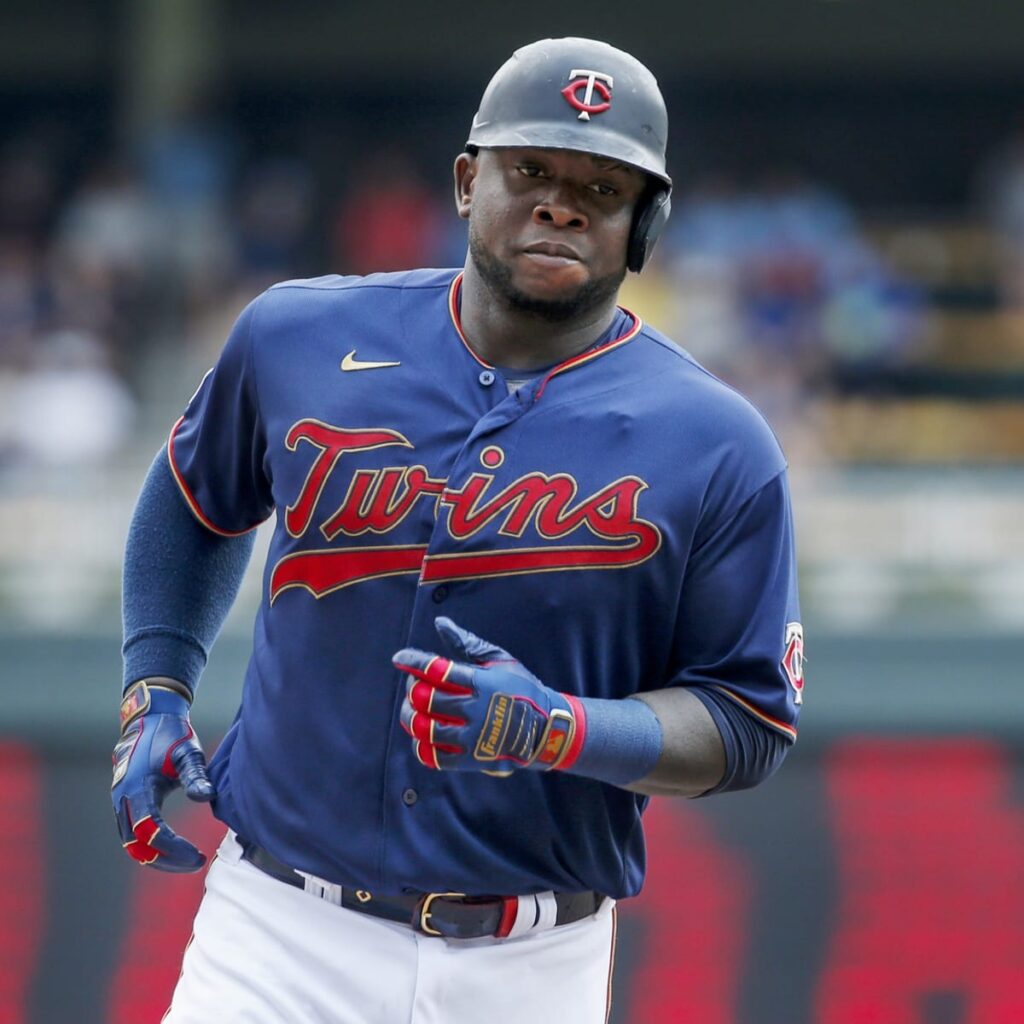 Miguel Sanó, hijo de Ricardo Sanó