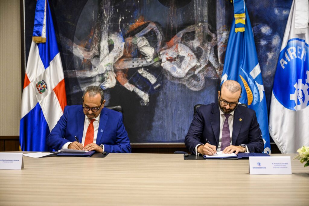 "Banreservas y AIREN Firman Acuerdo para Apoyar Empresas Familiares en República Dominicana"
