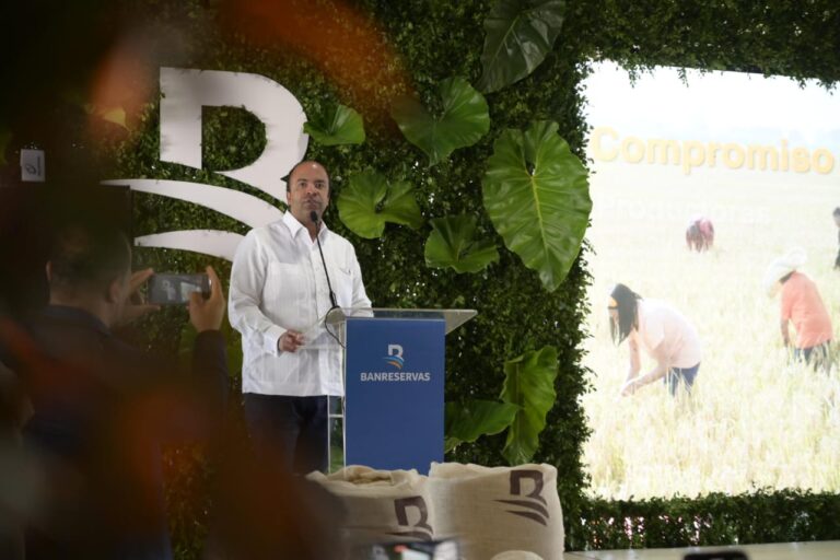 "Banreservas Destina RD$10,000 millones para Fortalecer la Cosecha de Arroz 2023-2024"