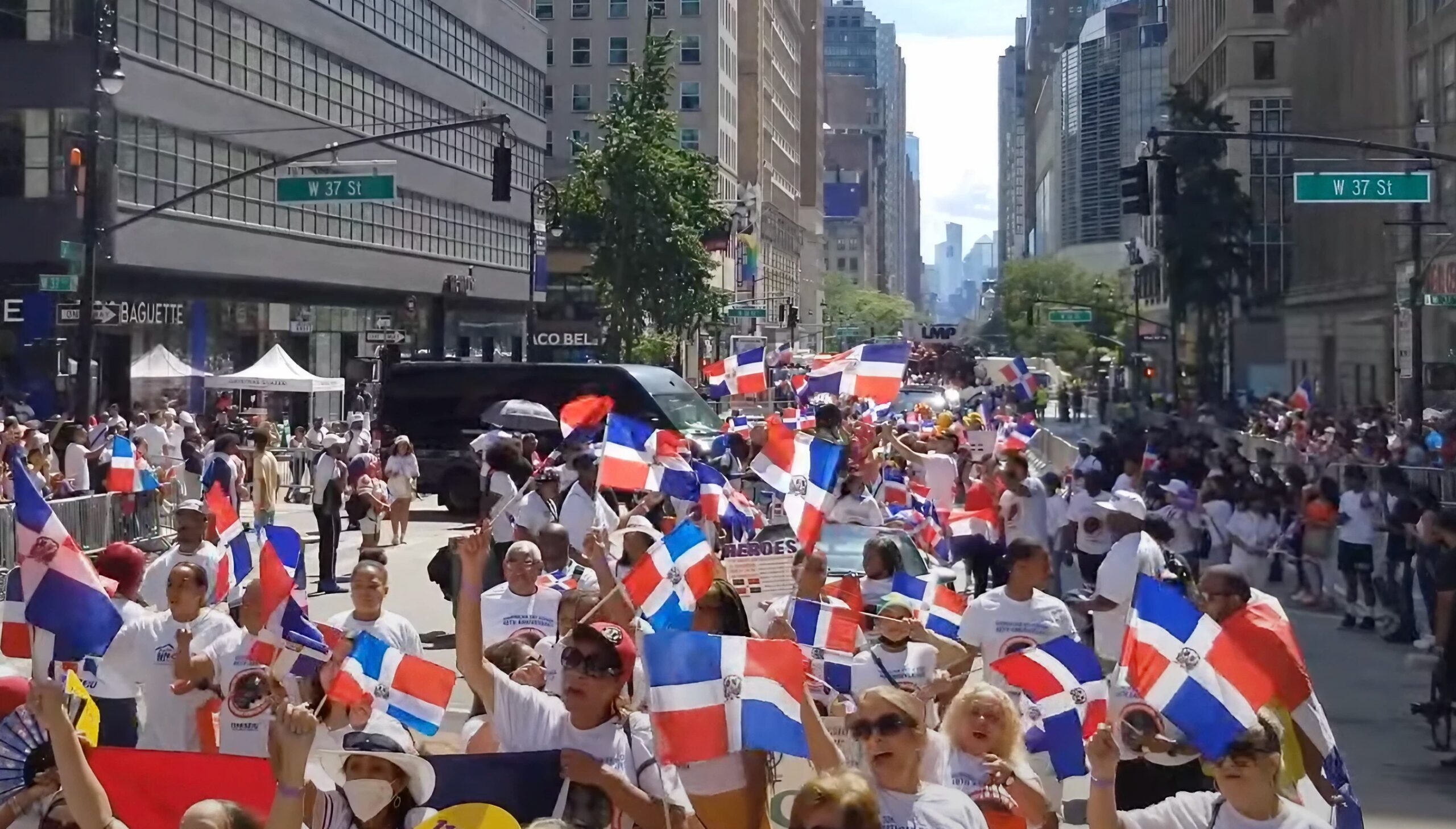 "Dominicanos en Nueva York exigen justicia para sus inversiones en República Dominicana."
