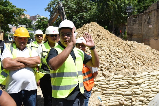 "Tareas en cañada Guajimía supervisadas por La CAASD y Fellito Suberví"