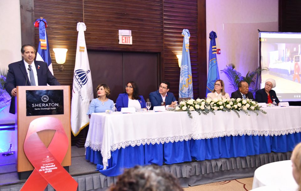 Ministerio de Salud Pública y la OPS Impulsan Autoprueba de VIH en República Dominicana