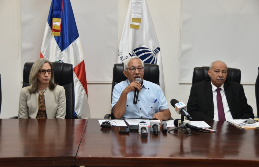 Ministerio de Educación de la República Dominicana insiste en la protección del derecho educativo infantil en medio de controversia salarial