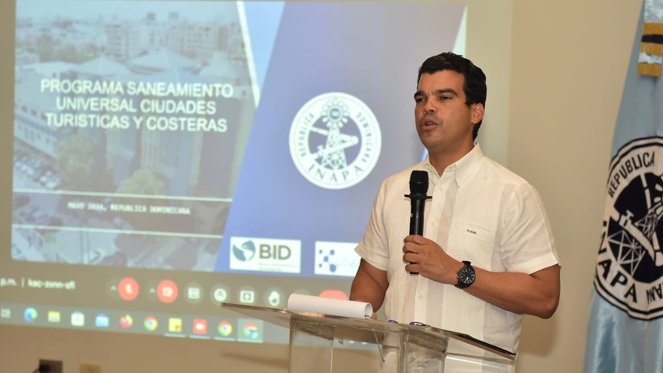 Inapa socializa, en consulta pública, solución al problema de drenaje sanitario en La Romana