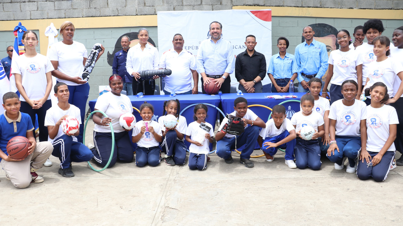 “Inefi con el Barrio” impacta a más de 200 personas en Capotillo con torneos deportivos y jornada odontológica