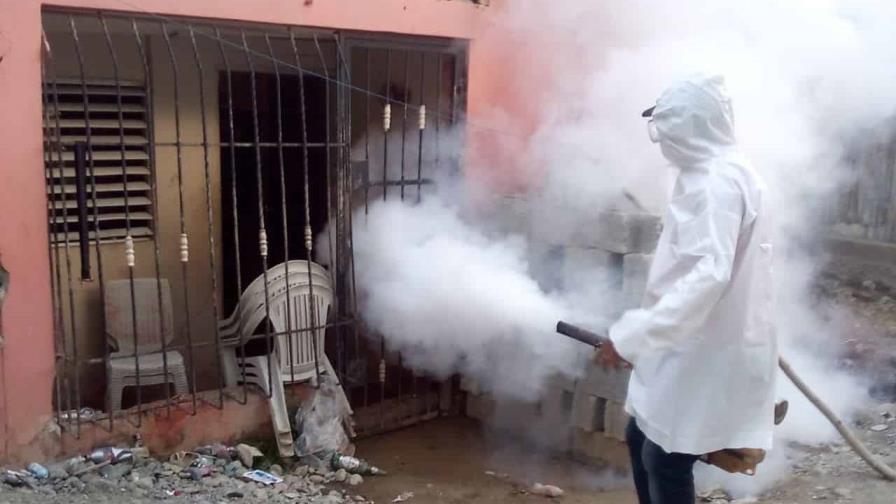 OPS Desvela Aumento Explosivo de 7,663 Casos Sospechosos en República Dominicana