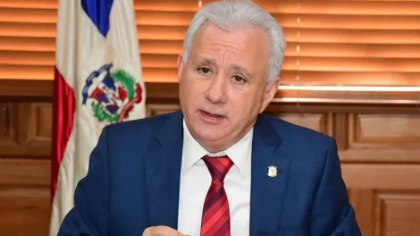 El senador por la provincia Santo Domingo del Partido Revolucionario Moderno (PRM), Antonio Taveras Guzmán