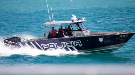 Un grupo de 40 migrantes logra desembarcar en aguas al noroeste de Puerto Rico