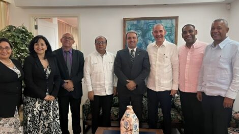 El ministro de Educación Superior de Cuba, Walter Baluja García, visita RD