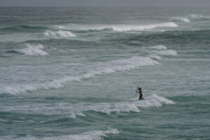 Fuerte oleaje deja seis muertos en Florida en pleno inicio del verano