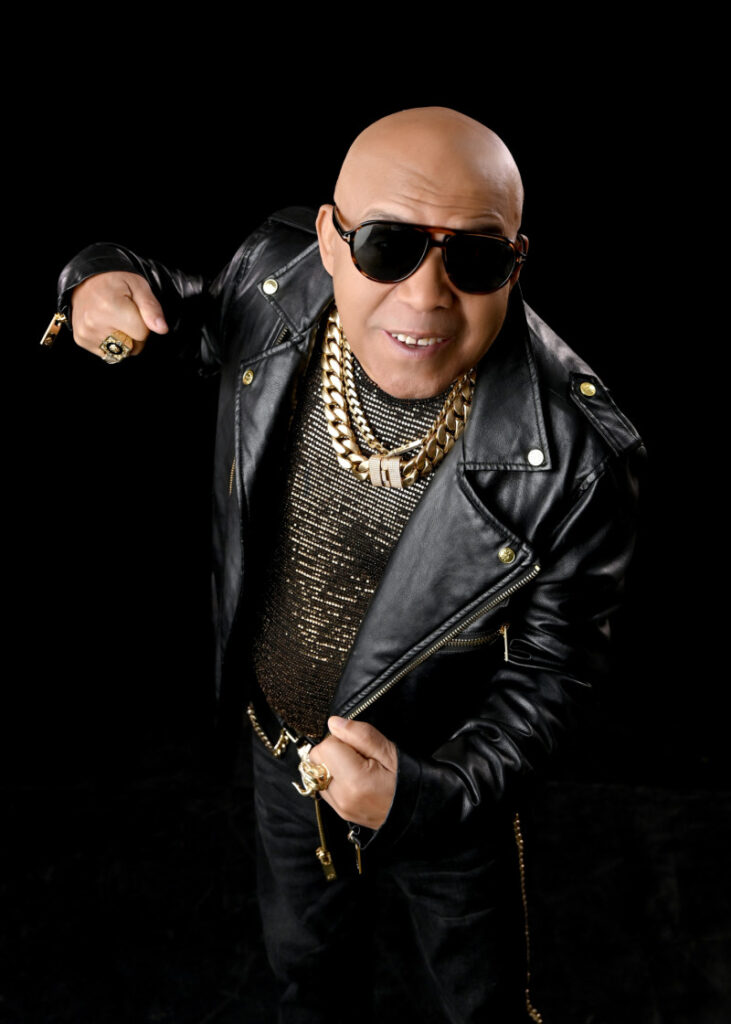 Teodoro Reyes celebra "35 años de música" en el United Palace