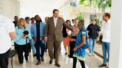 Víctor Atallah anuncia mejorará servicios de salud mental NACIONALES