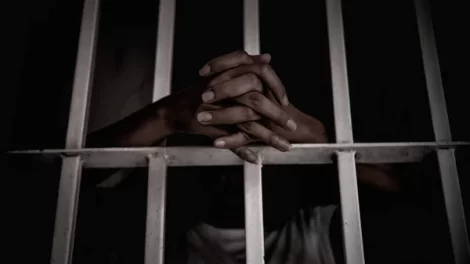 hombre acusado de estafa electrónica y lavado de activos contra un Call Center