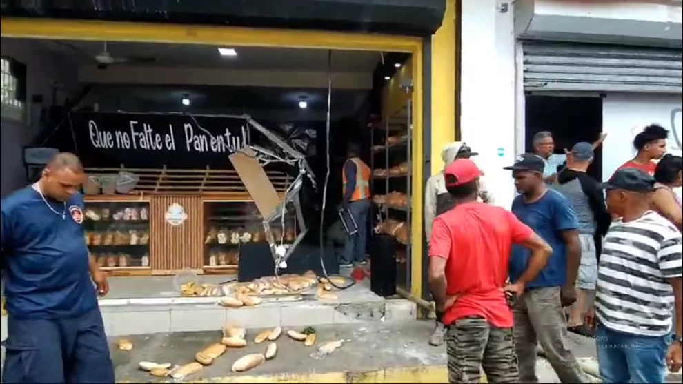 Explosión en panadería causa heridos graves en La Vega