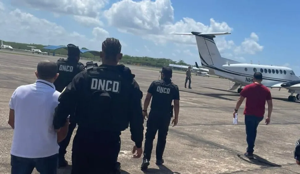 RD extradita dos dominicanos a EE.UU. acusados de narcotráfico y asesinato.