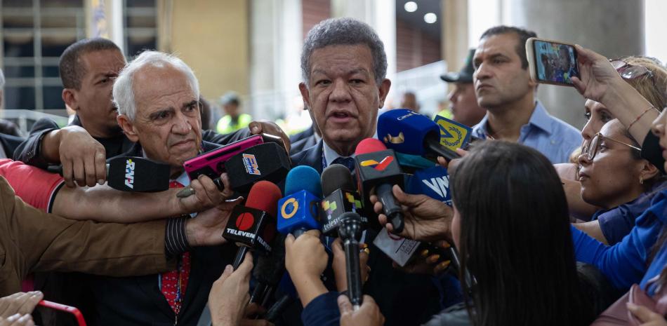 Leonel pide al CNE de Venezuela publicar las actas de las elecciones presidenciales