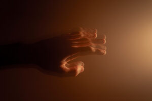 Nuevo marcapasos cerebral ayuda a pacientes con parkinson