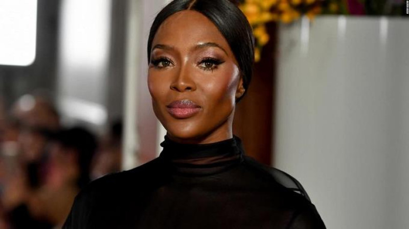 Naomi Campbell inhabilitada para dirigir organizaciones benéficas