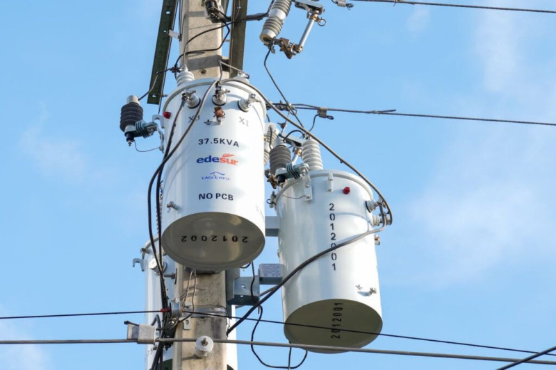 Edesur mejora suministro eléctrico en Barahona