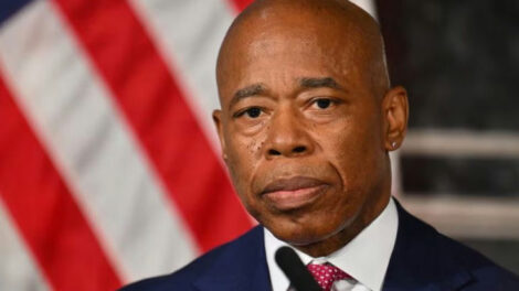Alcalde de Nueva York, Eric Adams, acusado en una investigación federal