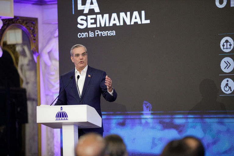 Presidente Luis Abinader Vuelve a Donar Su Salario: Un Acto de Solidaridad en Su Segundo Mandato
