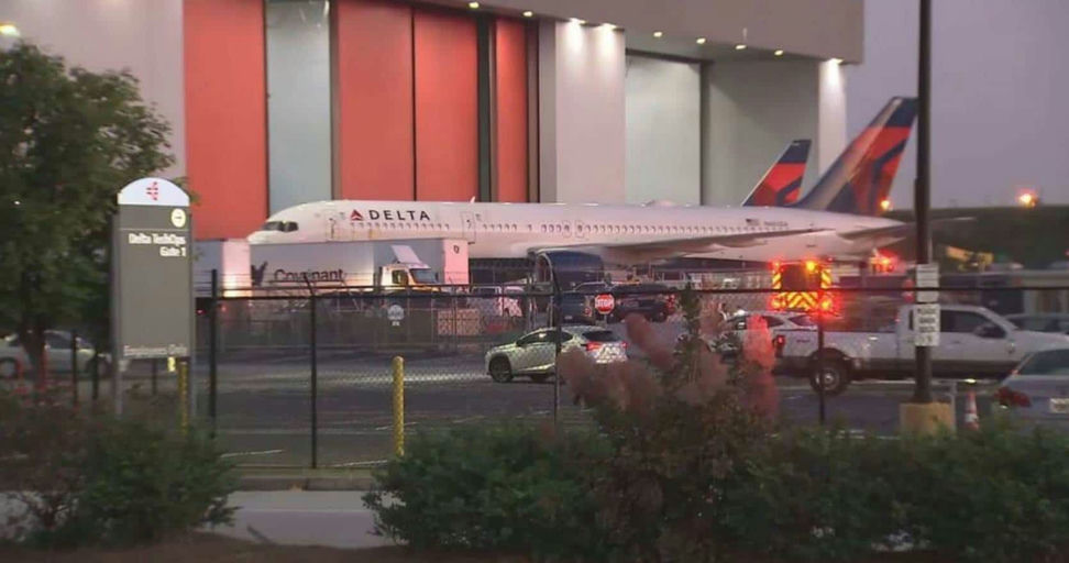 **"Cuatro auxiliares de vuelo admiten contrabando millonario de drogas entre Nueva York y RD"**