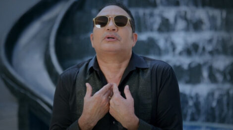 Frank Reyes aclara su salida del país