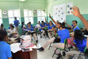 Escuelas católicas en Barahona continúan clases hasta el mediodía tras paro de ADP