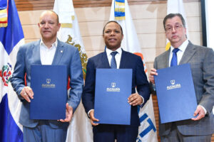 INTRANT, ALCALDÍA DE SANTIAGO Y CDES ACUERDAN SALVAR VIDAS APOYANDO LA SEGURIDAD VIAL