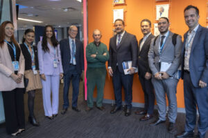 DELEGACIÓN DE RD EVALÚA OPORTUNIDADES FINANCIERAS PARA NUEVAS FUENTES DE ENERGÍA EN VISITA A BLOOMBERG