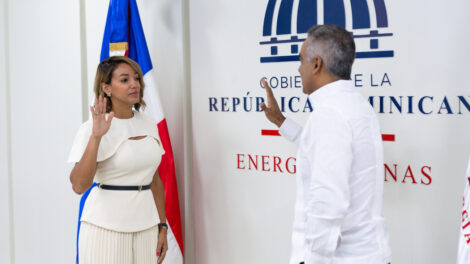 SANTOS ECHAVARRÍA JURAMENTA A NUEVOS VICEMINISTROS DE TRANSICIÓN ENERGÉTICA Y ENERGÍA NUCLEAR