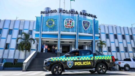 PRESIDENTE ABINADER PRESENTA LA NUEVA IMAGEN DE LA POLICÍA NACIONAL