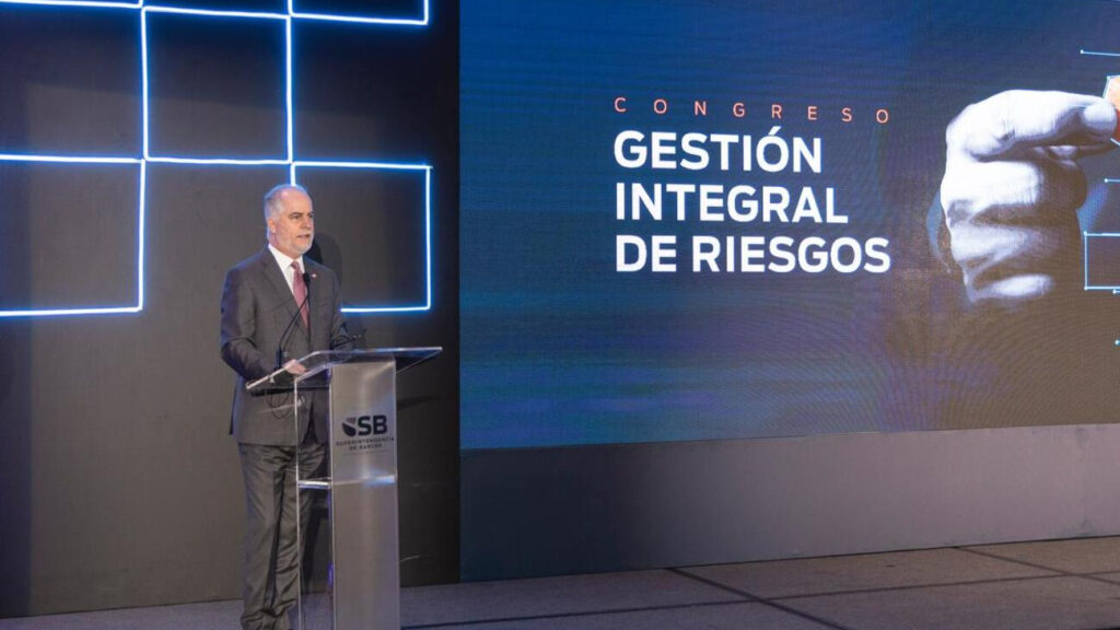 SUPERINTENDENCIA DE BANCOS IMPULSA LA ADOPCIÓN DE UN SISTEMA DE GESTIÓN INTEGRAL DE RIESGOS EN LAS ENTIDADES FINANCIERAS