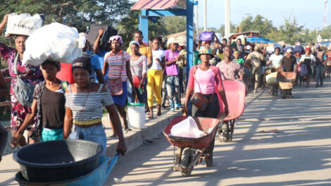 Haitianos comienzan a salir voluntariamente de la RD por repatriaciones