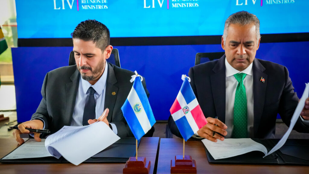 República Dominicana firma acuerdo con El Salvador para fortalecer cooperación en materia de hidrocarburos