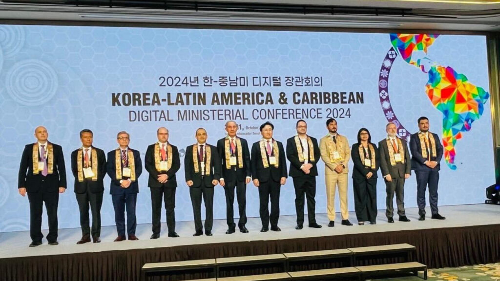 MINISTRO DEL MESCYT DESTACA APOYO DEL PRESIDENTE LUIS ABINADER AL DESARROLLO DE RD MEDIANTE MILES DE BECAS EN ÁREAS STEM