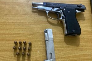 POLICÍA NACIONAL RECUPERA PISTOLA ROBADA EN SANTIAGO