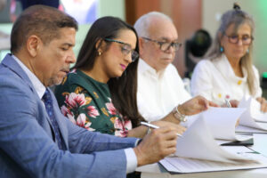 RD FIRMA PROTOCOLO DE BIOSEGURIDAD PORCINA CON ORGANISMOS INTERNACIONALES