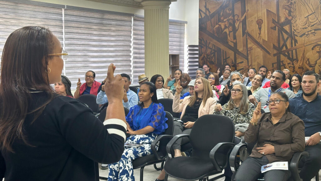 INDRHI IMPULSA LA INCLUSIÓN JUNTO A CONADIS; ORGANIZAN TALLER DE SENSIBILIZACIÓN