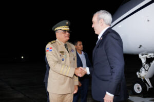 PRESIDENTE ABINADER REGRESA AL PAÍS TRAS EXITOSA PARTICIPACIÓN EN CONFERENCIA INTERNACIONAL DE ENERGÍA EN GUYANA