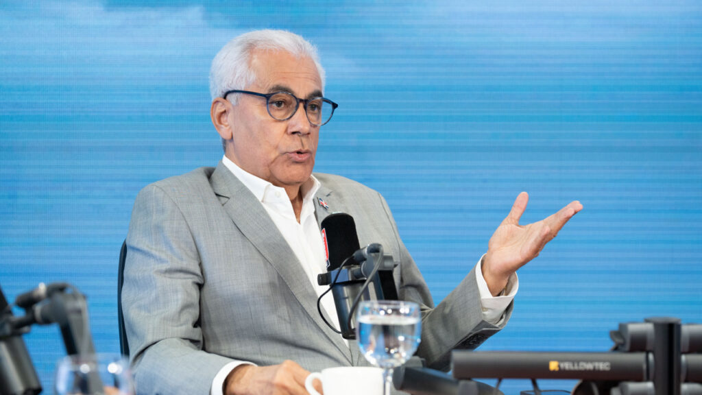 DIRECTOR DE LA ETED DESTACA AVANCES EN LA INFRAESTRUCTURA DE TRANSMISIÓN ELÉCTRICA EN EL PAÍS