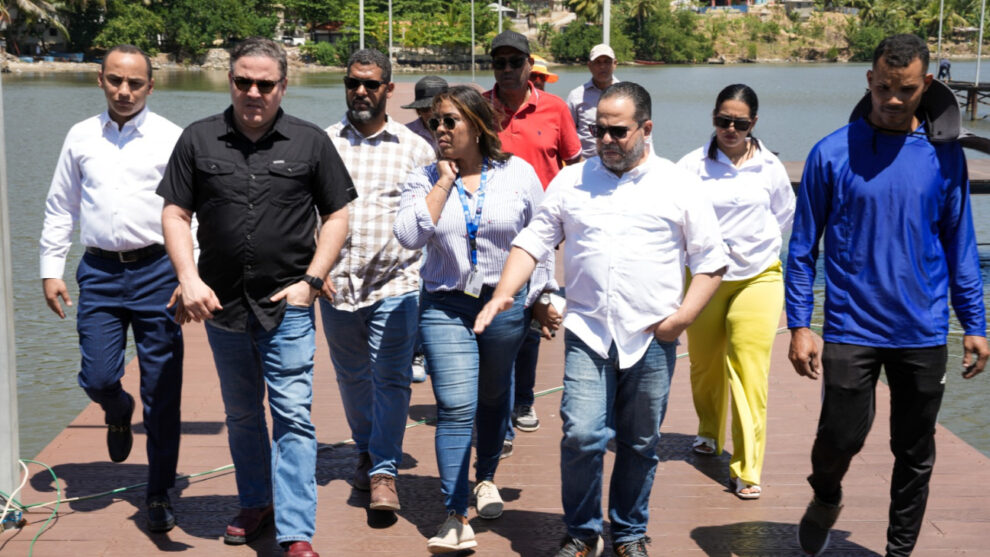 APORDOM REALIZA MANTENIMIENTO PREVENTIVO EN MUELLE TURÍSTICO Y PESQUERO DE SÁNCHEZ EN SAMANÁ