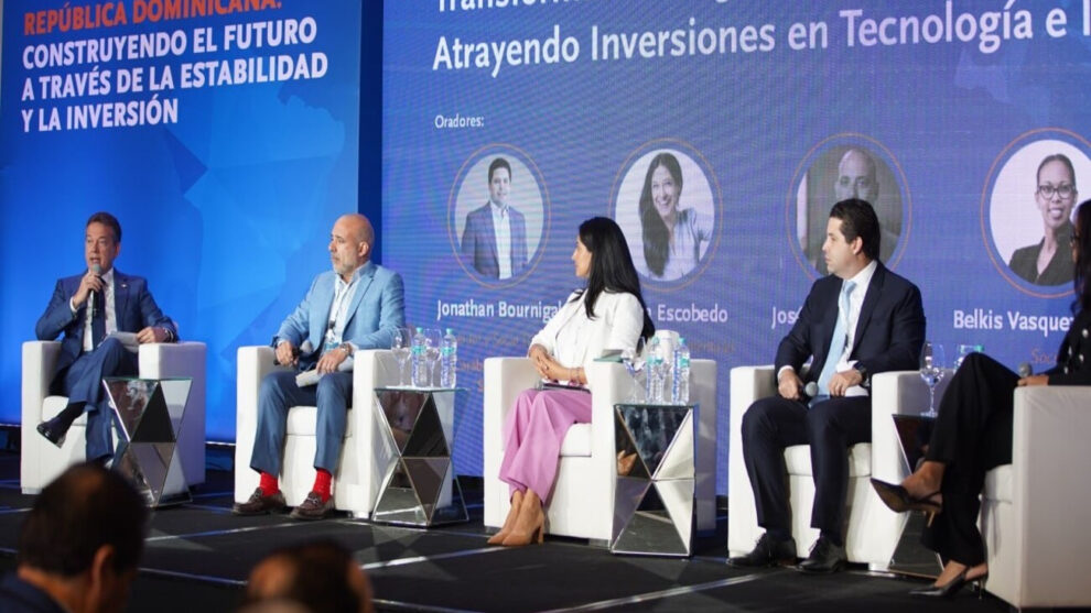 MINISTRO VÍCTOR BISONÓ AFIRMA REPÚBLICA DOMINICANA ESTÁ EN LA MIRA DE LOS INVERSIONISTAS GLOBALES